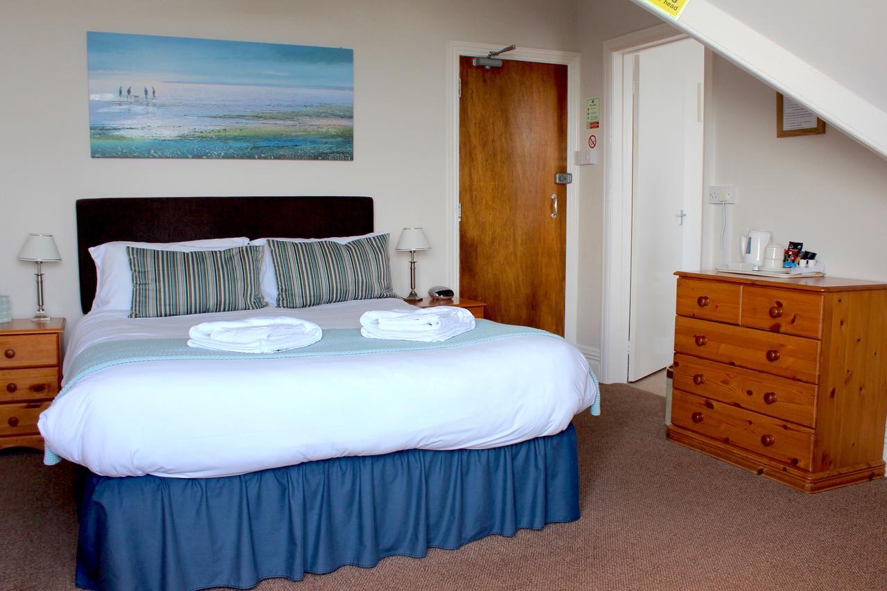 By The Sea Bed And Breakfast Eastbourne Bagian luar foto